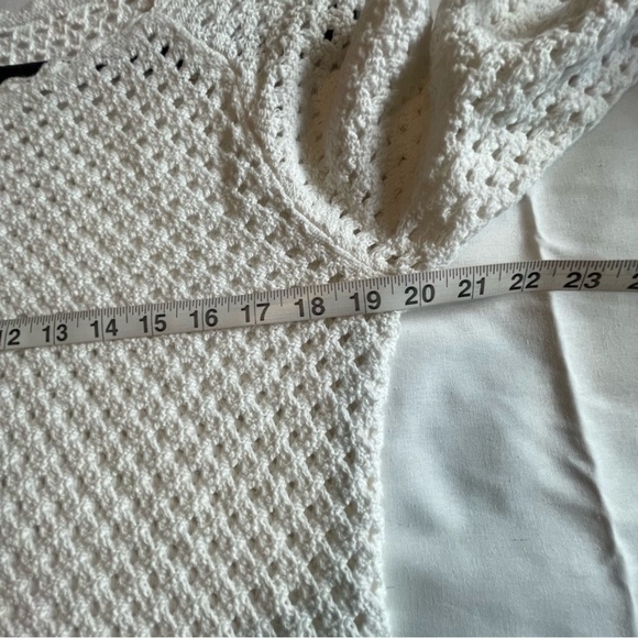 EUC Ann Taylor Loft Fishnet White Sweater Size Medium - Picture 5 of 8